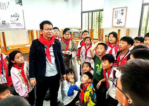 科普之光点亮孩子科技梦想