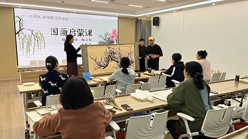 青年夜校构筑“夜学”新阵地.jpg