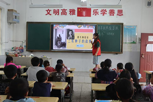国歌唱响国境线1.jpg