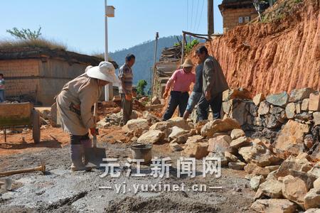 龙潭乡拆旧房筑新颜 强力推进千村整治项目建设 (1) 龙潭乡拆旧房筑新颜 强力推进千村整治项目建设 (1)