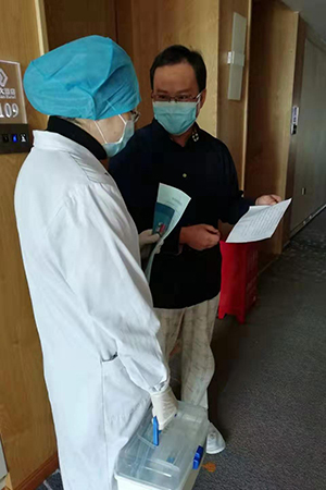 1581665756525064641.jpg 岳婷正在访视.jpg