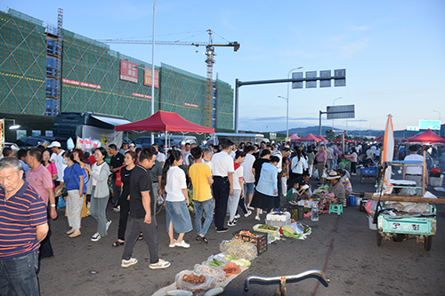 黄官夜市爆火的背后.jpg 黄官夜市爆火的背后.jpg