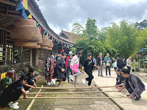 夏日旅游热1.jpg