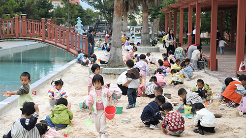 从“幼有所育”迈向“幼有优育”“幼有善育”1.jpg 从“幼有所育”迈向“幼有优育”“幼有善育”1.jpg