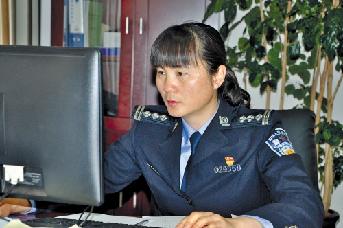 刑侦一线的巾帼工匠.jpg 刑侦一线的巾帼工匠.jpg