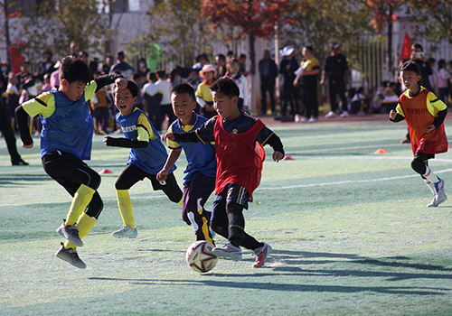 足球热席卷玉溪.jpg