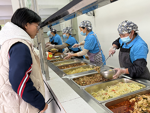 我市筑牢校园食品安全防线1.jpg 我市筑牢校园食品安全防线1.jpg