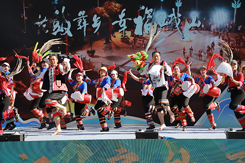 鼓声不息 舞步生辉.jpg