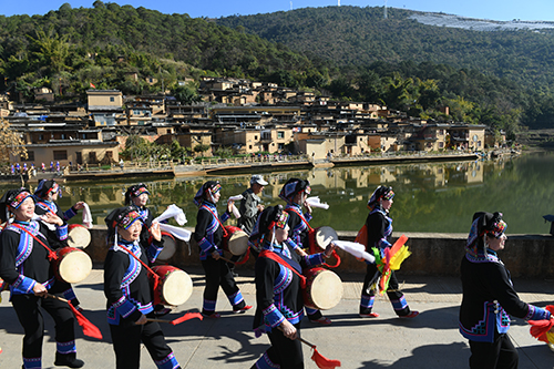 欢乐祥和迎新 春.jpg 欢乐祥和迎新 春.jpg