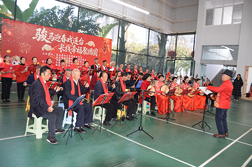 欢乐祥和迎新 春1.jpg 欢乐祥和迎新 春1.jpg