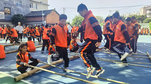 菌乡织就同心结 共绘团结幸福卷2.jpg