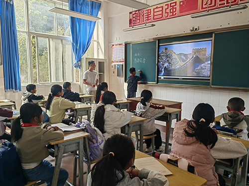 青春力量扎根基层 乡村振兴写出新篇.jpg