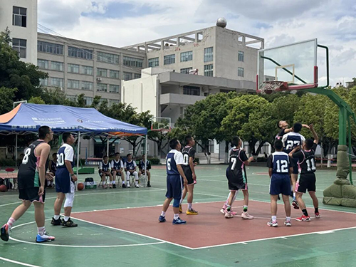 中小学生校园篮球联赛圆满结束.jpg