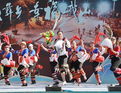 一曲花灯传雅韵 千般绝艺润滇中5.jpg
