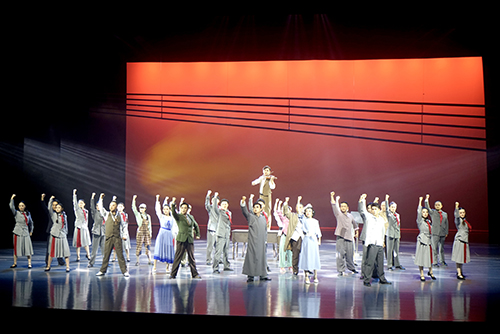 花灯剧《聂耳》在聂耳大剧院精彩展演.jpg