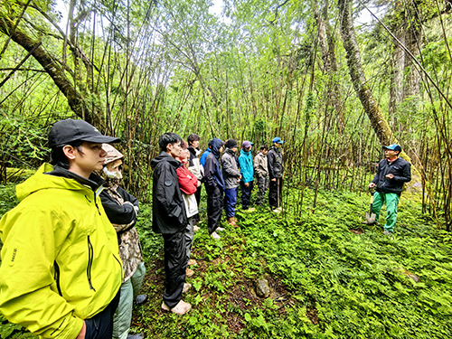玉溪师院开展高海拔山地户外实战教学.jpg