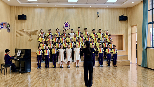 【3版上】【红塔区新闻】少年儿童歌咏活动举行(分离图)中小学生合唱比赛原图.jpg